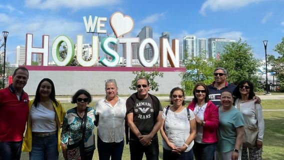 Houston: Guided City Driving Tour