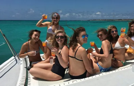 雙體船歡樂時光日落航遊