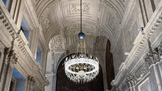 Amsterdam Day Tour [Van Gogh Museum + Floating Flower Market + Royal Palace]