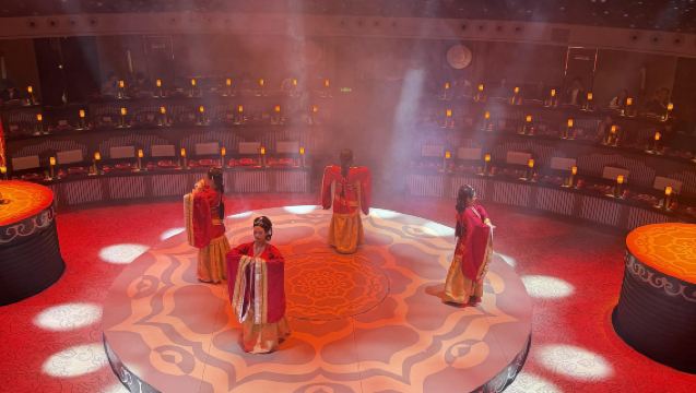 Xiam: Banquete Prelúdio de Chang'an | Banquete Imperial Imersivo em 360° com Vista Panorâmica, uma Viagem pelas Dinastias Qin, Han e Tang (Degustação de Iguarias Imperiais + Apreciação de Música Clássica e Dança Antiga + Vestimentas Tradicionais Luxuosas)