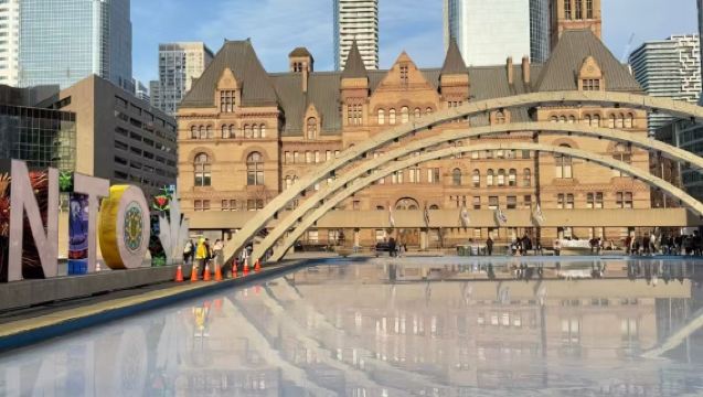 Canada Toronto + downtown attractions in-depth tour / customizable with optional attractions