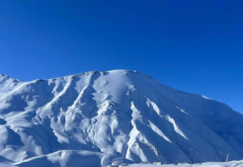 ing mountains 雪山 Xining Ganshika Snow Mountain + Lianxin Lake + Colorful Ice Falls