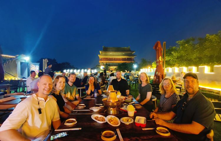 Beijing Night Tour: Old Hutongs Walk & Food Discovery