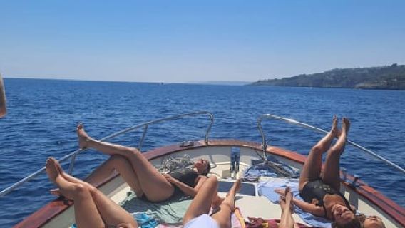60-minute boat tour from Castro to Zinzulusa