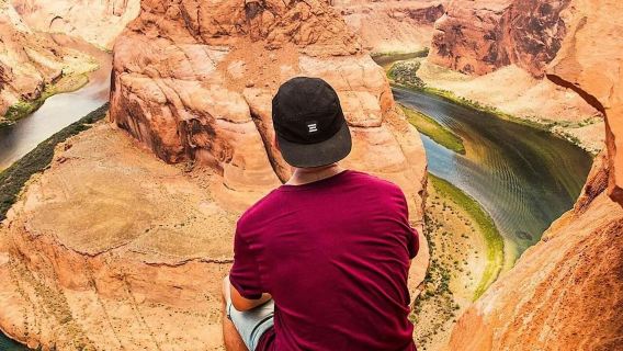 From Las Vegas: Lower Antelope Canyon & Horseshoe Bend Tour with Lunch