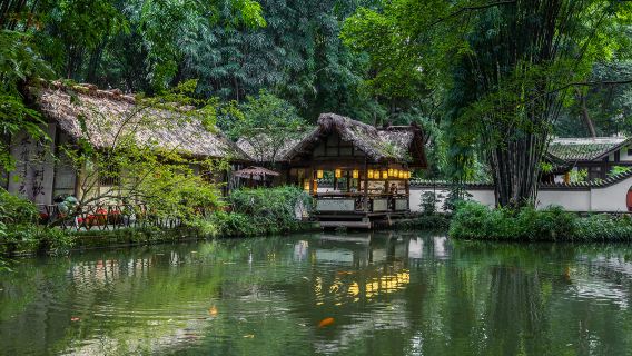 พิพิธภัณฑ์จินซาเฉิงตู + กระท่อมมุงจากตู้ฟู่ + ทัวร์ส่วนตัวหนึ่งวันถนนชุนซี