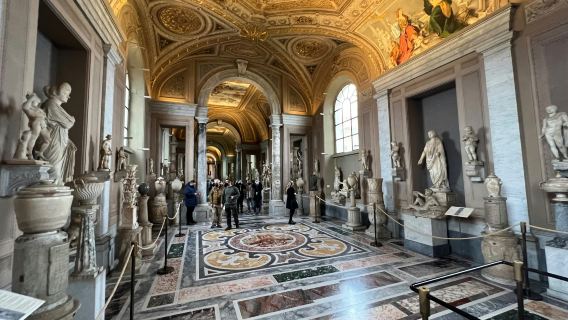 Vatican Museums & Sistine Chapel: Early Access + Guided Tour
