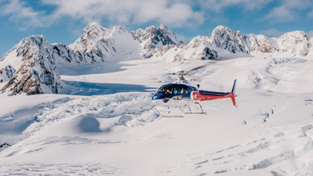 Iconic Activity on New Zealand's South Island West Coast: Fox Glacier Scenic Helicopter Flight / Fox Glacier Sightseeing Helicopter Flight / West Coast Glacier-H