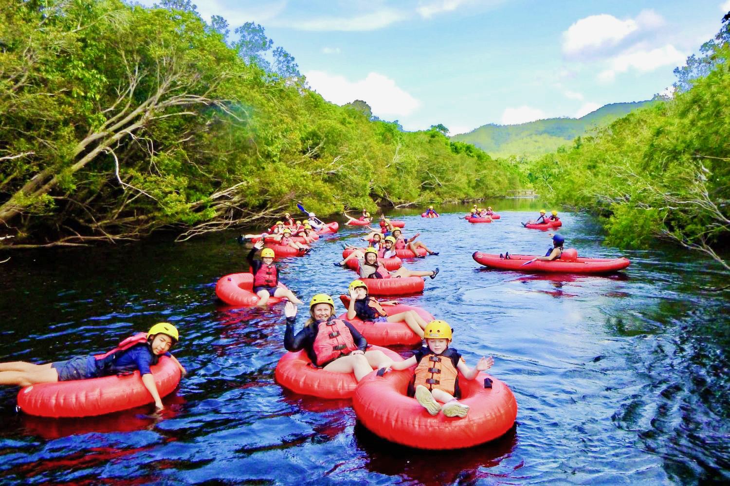 緊急対応可 #ケアンズ インフレータブルラフト半日帰りツアー ホテル送迎付き 最寄りのプロコーチ 老若男女向け