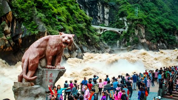 Lijiang Day Tour: Tiger Leaping Gorge Chinese Group(Bus+Ticket)