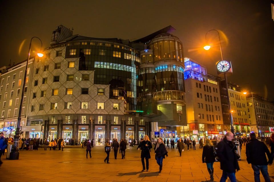 Vienna: Big Bus Night Tour by Open-Top Bus with Live Guide