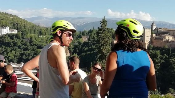 Ruta en Bicicleta Eléctrica por los Encantos del Sacromonte