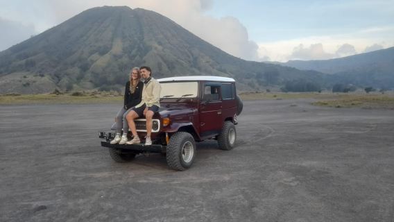 Ab Malang/Surabaya: Mount Bromo-Tour zu Sonnenauf- oder -untergang