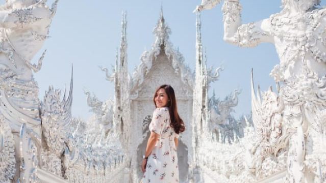 Chiang Mai: Chiang Rai Famous Temples & Hot Springs Day Trip