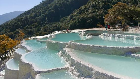 Lijiang Tiger Leaping Gorge (Bahagian Shangri-La) lawatan sehari[Kumpulan Kecil 8 atau Kurang + Termasuk tiket masuk Pilihan]