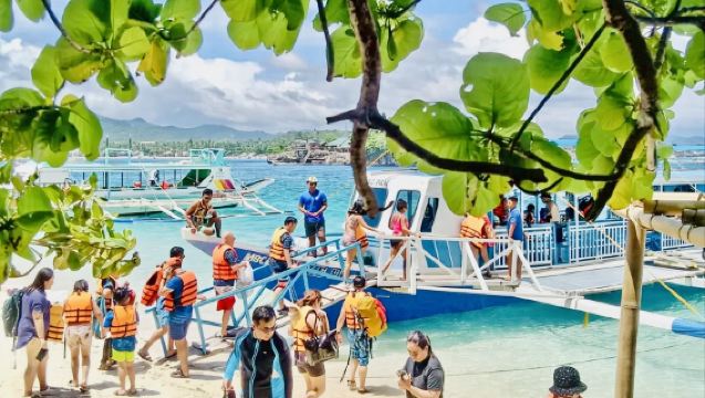 Boracay Island Hopping Tour: Azure Bay Package Itinerary with Buffet Lunch