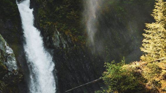 Vancouver: Granite Falls Cruise