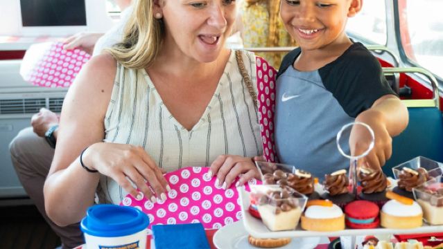 London: Paddington Afternoon Tea Sightseeing Bus Tour