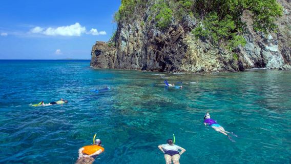 Kelingking Beach & Manta-Schnorcheltour ab Bali mit allen Tickets inklusive