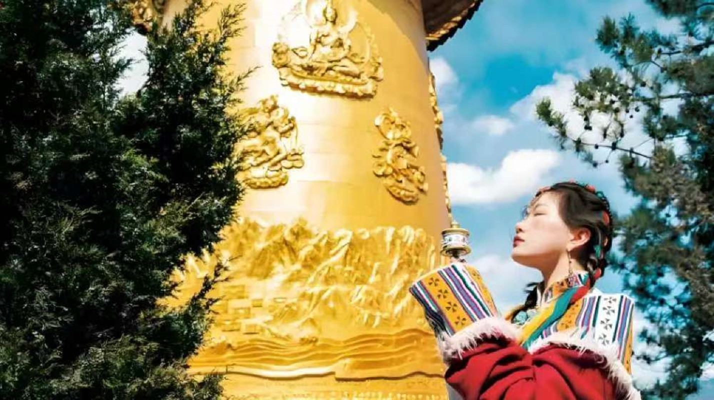 Shangri-La + Tiger Leaping Gorge Day Tour | Pure Play No Shopping | Tusi Feast | Large Prayer Flags | Return via Expressway