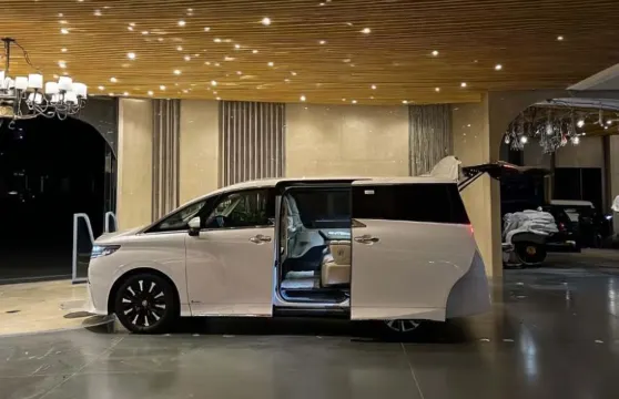 深圳香港包車直達行程 香港深圳兩地牌保姆車跨境接送