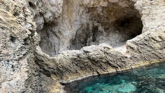 Ταορμίνα: Ομαδική κρουαζιέρα για να ανακαλύψετε την ακτή και τις σπηλιές