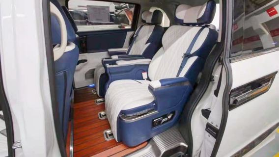 【8人グループ・航空車付き】重慶武隆天生三橋+龍水峡地縫+烏江ワンデーツアー