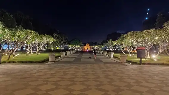 Manila by Night: Discovering City Highlights with Intramuros 