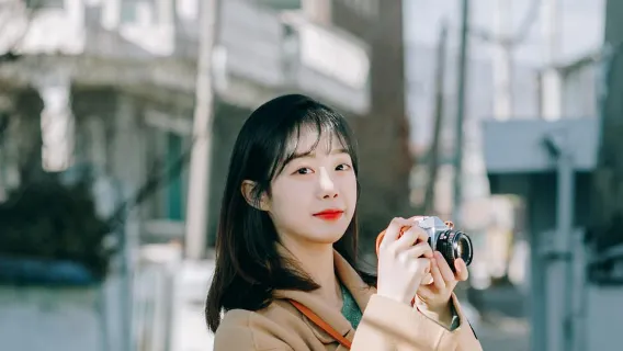 Photographie de voyage à Český Krumlov[Chauffeur-guide + photoshoot de voyage + séance photo de mariage avec drone et microfilm + maquillage et costumes + personnalisation de l'itinéraire + nombre illimité de participants]