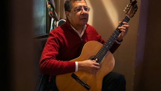 Lisbon: Fado Show with Portuguese Appetizers
