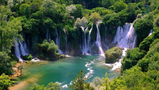 From Dubrovnik: Mostar and Kravica Waterfall Day Trip