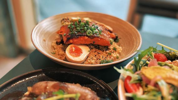 layanan reservasi restoran Lola Brussels di Brussels, Belgia