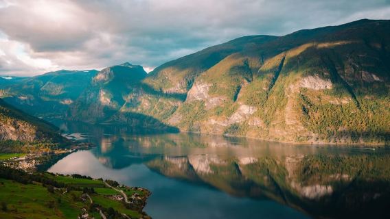 Croisière dans le Nærøyfjord, Flåm et Stegastein - Incl. Déjeuner