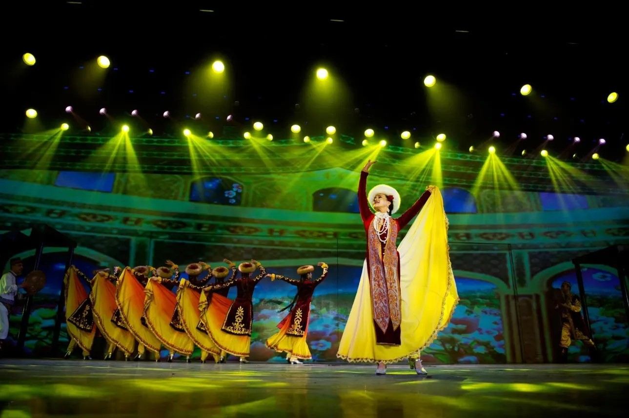 [Xinjiang] Ticket de spectacle/concert pour le théâtre "L'Impression Millénaire de la Route de la Soie" au Grand Bazar International + Buffet gastronomique du Bazar