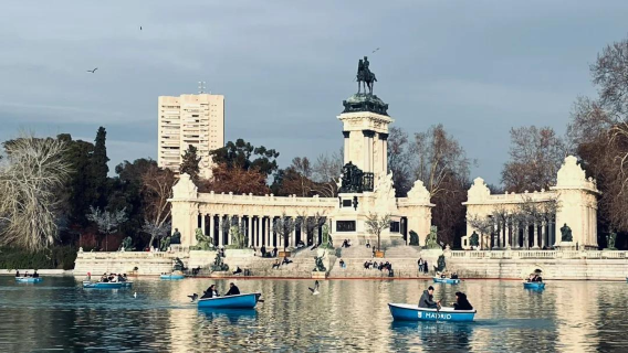 西班牙馬德里王宮＋麗池公園＋阿爾卡拉門【中文專車／定制遊】