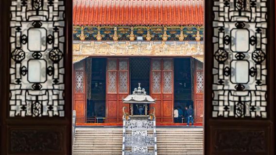 Excursion d'une journée à Zhumadian dans le Henan : lac Suya, temple Chan de Nanhai et mont Jinding - Service en anglais disponible