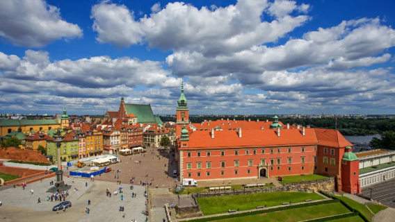 波蘭全境 旅遊陪同翻譯 展會翻譯 當地自由行地接 接機 （可私人定制）