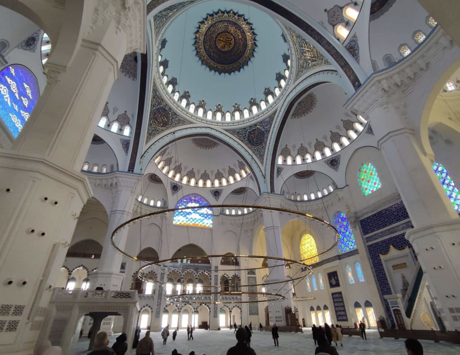 Istanbul: Europe and Asia Sightseeing Tour by Bus and Boat