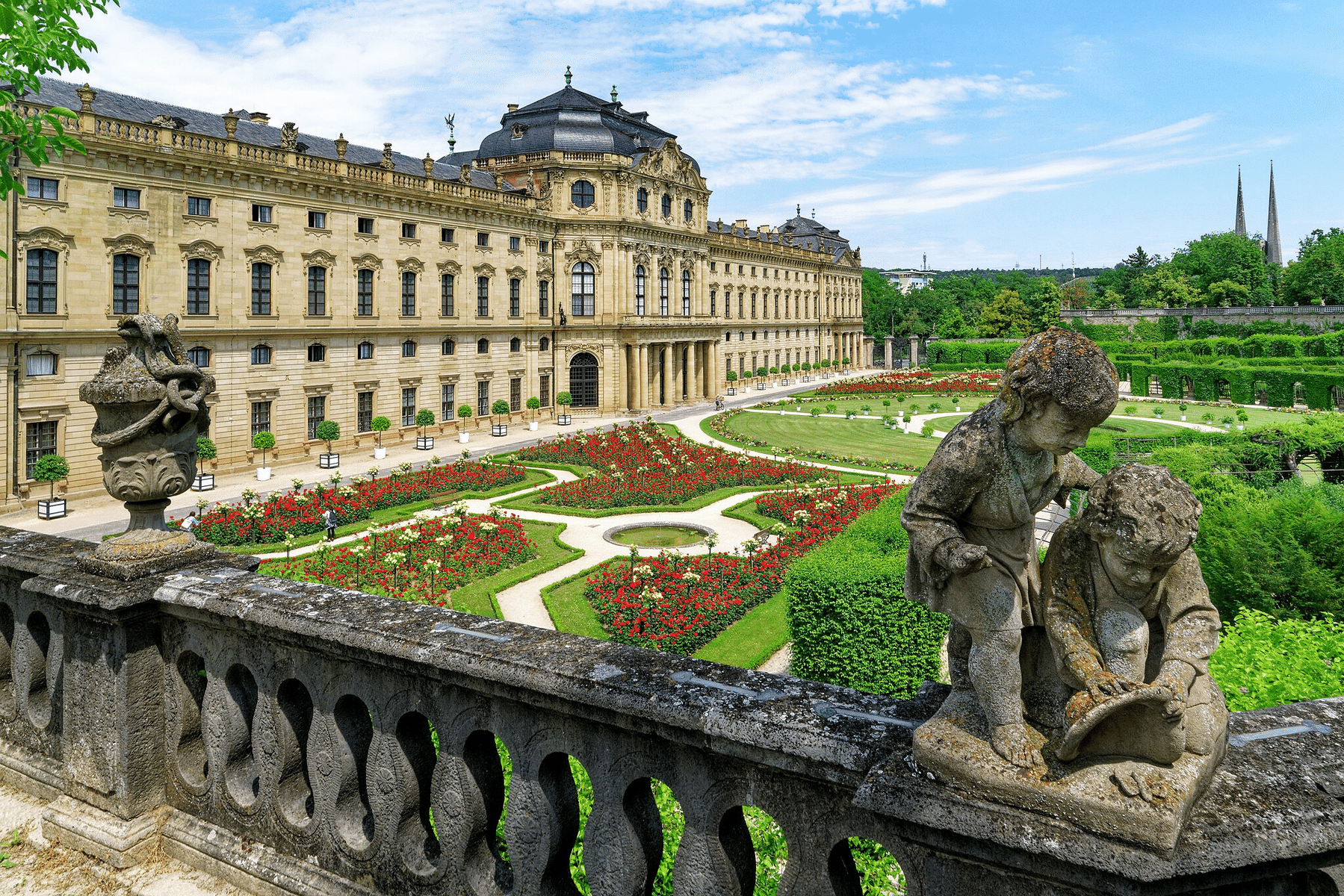 tour di un giorno al Vecchio Ponte del Meno di Würzburg, Residenza di Würzburg e Cattedrale di San Kilian
