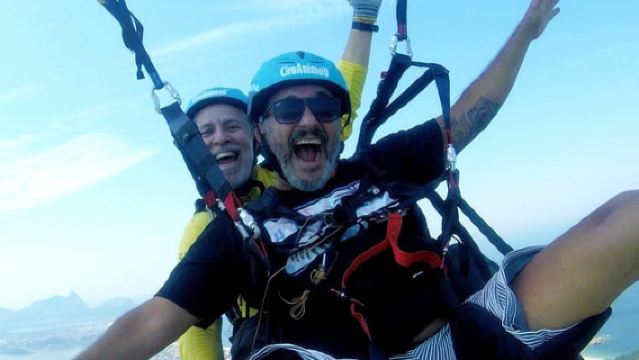 Rio de Janeiro: Paragliding in Niterói with experienced instructors