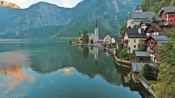 1-day guided tour to Hallstatt from Vienna | Optional cruise included