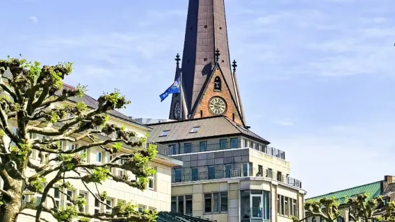 Jerman Hamburg: Galeri Seni + Dunia Miniatur + Gereja St. Michael Sewa Kendaraan Pribadi Perjalanan Satu Hari / Bisa Dikustomisasi