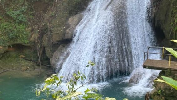 Private Ocho Rios: Dunn's River Falls and Blue Hole Combo
