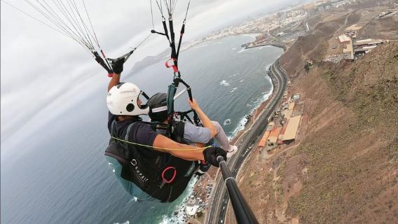 Las Palmas: Paragliding Tandem Flight with Instructor