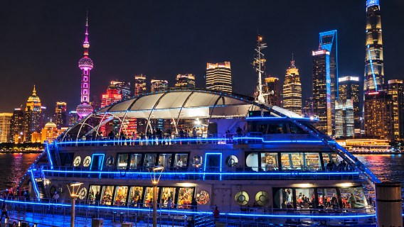 Shanghai Huangpu River sightseeing cruise ticket + round-trip private hotel transfer