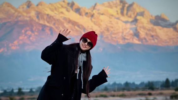 Lijiang Yulong Snow Mountain + cableway Blue Moon Valley + sunrise on golden mountain 1-day tour [large oxygen + optional package]