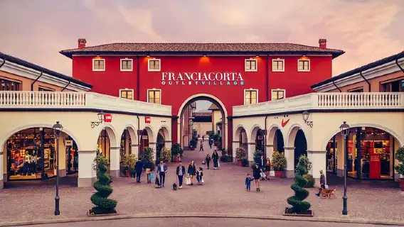 Franciacorta Outlet Village Shopping Day Trip from Bergamo Trip