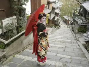 京都　舞妓体験・レンタル着物　スタジオ四季