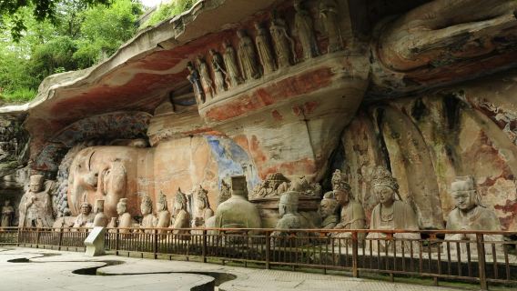 [Excursión de un día a Chongqing Dazu] Esculturas en piedra de la Montaña Norte + Esculturas en piedra de la Montaña Baoding + Museo (con guía en inglés disponible)