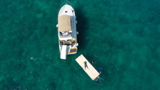 【萬寧遊艇租賃】萬寧石梅灣華潤遊艇會48尺法國進口遊艇豪華三層遊艇帶飛橋包船出海 +滑滑梯